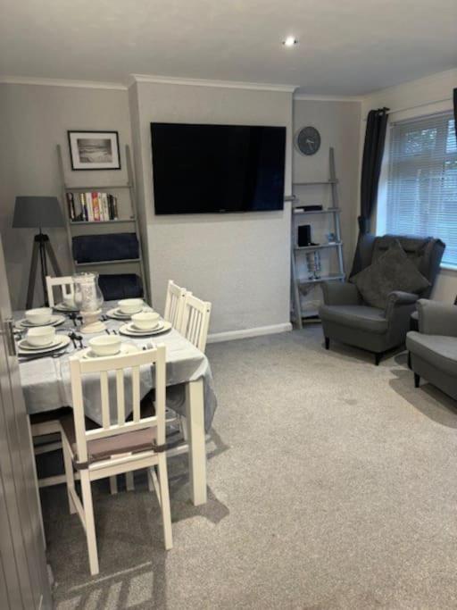 Clarke'S Airbnb Villa Worthing Kültér fotó